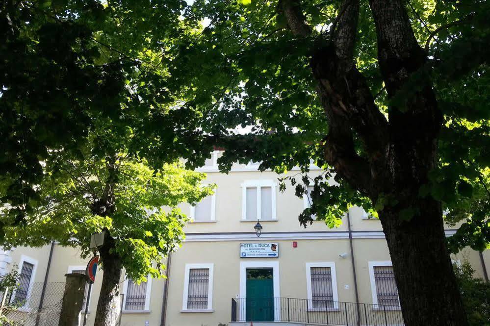 פנאבילי Hotel Il Duca Del Montefeltro מראה חיצוני תמונה